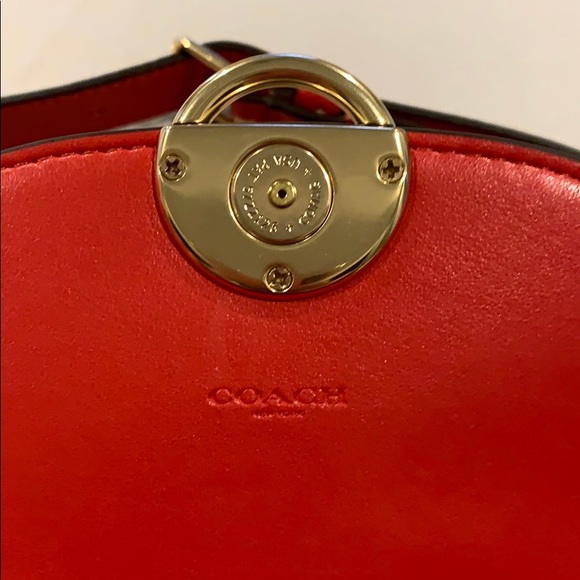 Authentic Coach Belt Bag in red leather - Picture 7 of 11